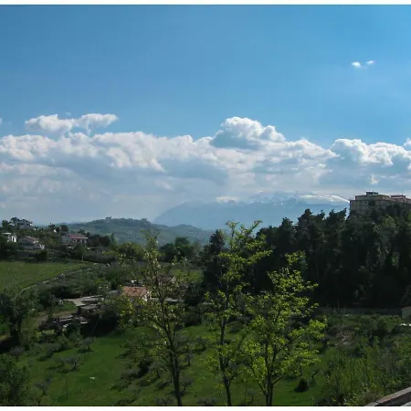Tra Mare E Monti